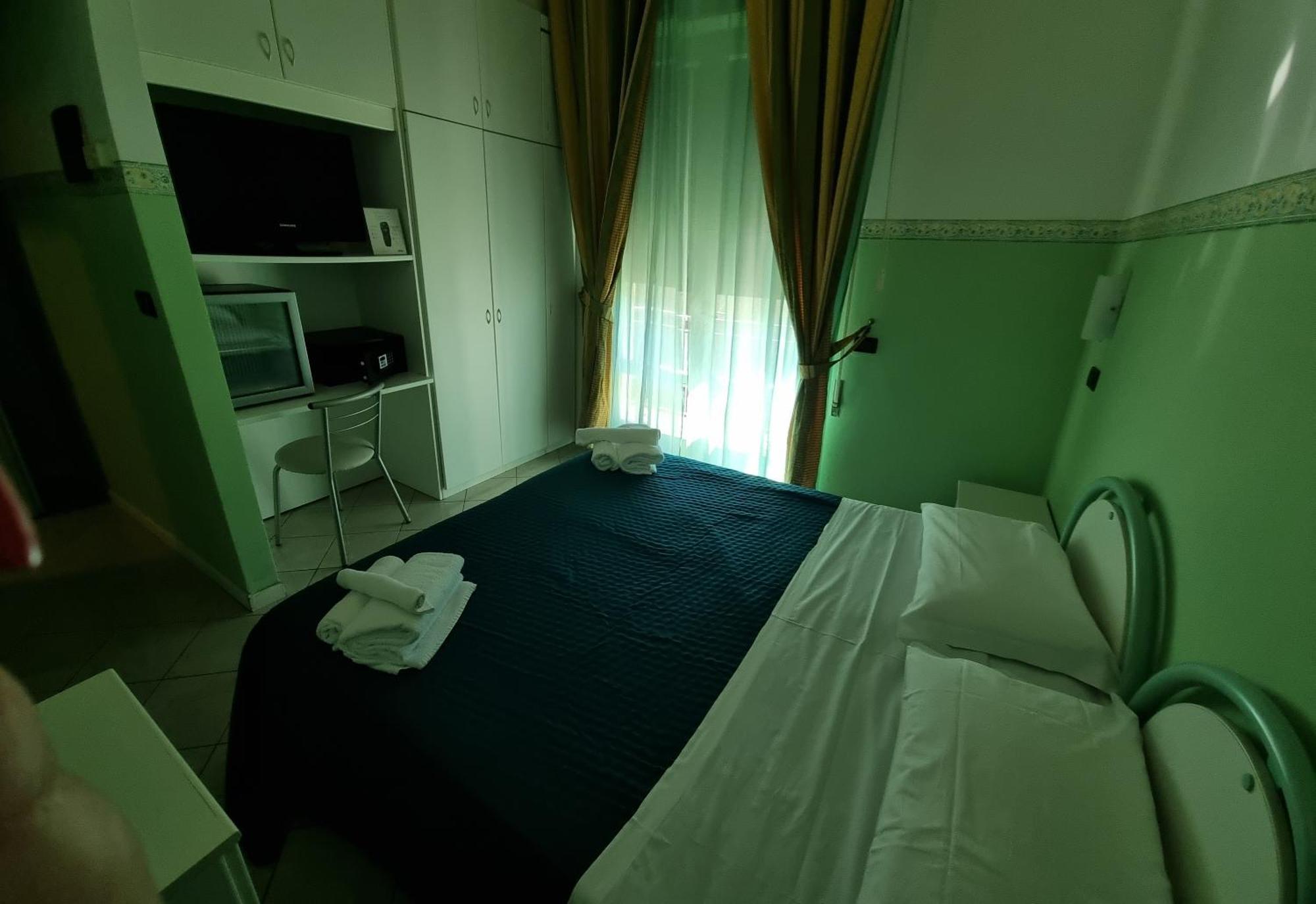 Hotel K2 Cervia 3 Stelle Sup מראה חיצוני תמונה